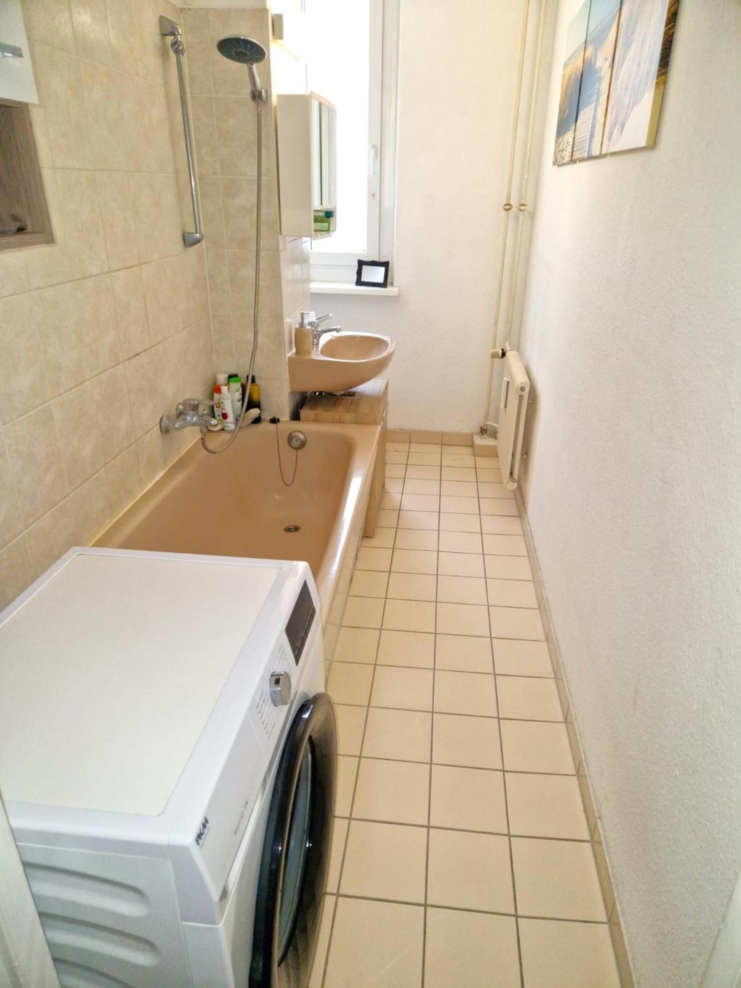 Cozy Trendy Spacious In Area 12 Min. Near To The Center Alexanderplatz * Berlijn